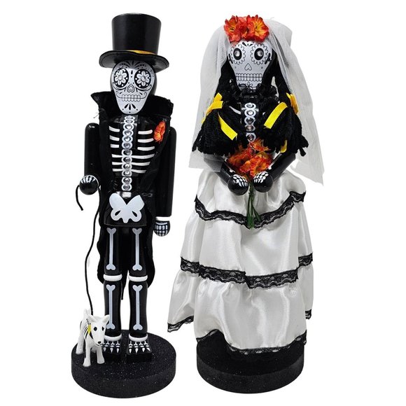Skeleton Bride and Groom Nutcrackers, Day of the Dead Halloween Decor - Picture 1 of 6